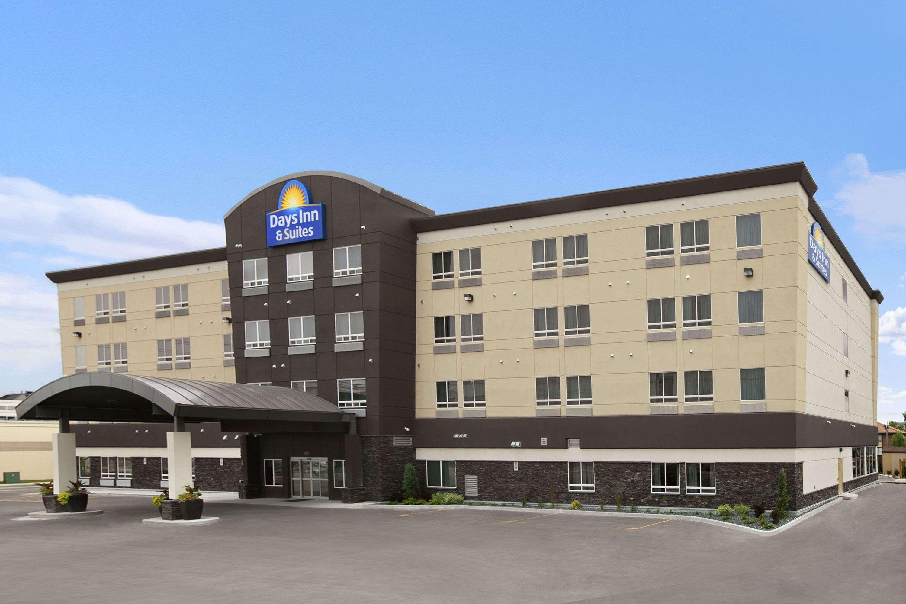 Days Inn & Suites By Wyndham Winnipeg Airport Manitoba Buitenkant foto