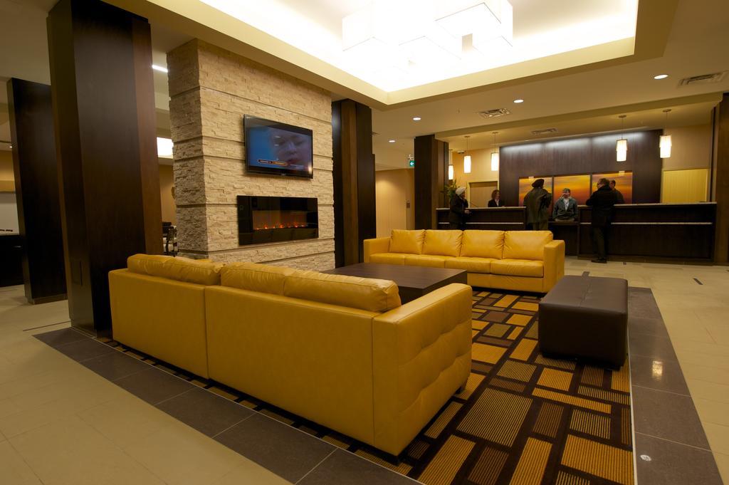 Days Inn & Suites By Wyndham Winnipeg Airport Manitoba Buitenkant foto