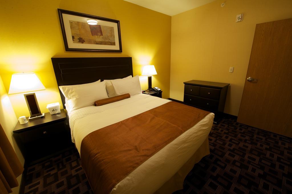Days Inn & Suites By Wyndham Winnipeg Airport Manitoba Buitenkant foto