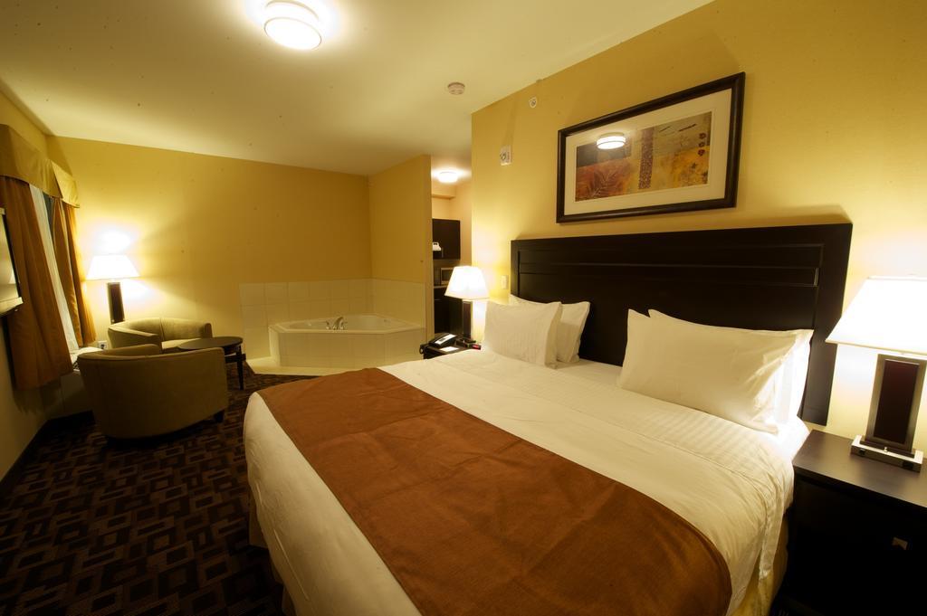 Days Inn & Suites By Wyndham Winnipeg Airport Manitoba Buitenkant foto